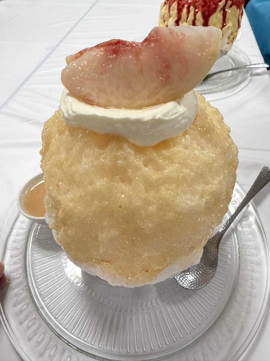 msnsophia2's tweet photo. 大津にある
カフェいろはのかき氷
普段は予約で食べれないから
鶴屋の催しで満喫してきた https://t.co/WErFUWQe0a
