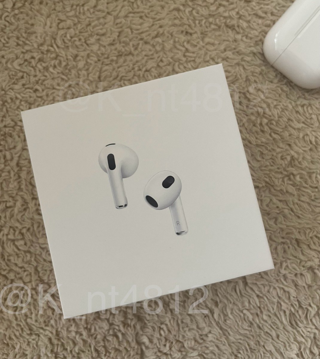 K_nt4812's tweet photo. ส่งต่อ airpods gen 3

ราคา 1,600 บาท

✅ มีกล่อง มีสายชาร์จที่ไม่เคยแกะมาใช้งาน
✅ ไม่มีการสลักชื่อ ใช้งานได้ปกติ

สนใจ dm มาได้เลยนะคะ🥺
#ส่งต่อairpods #airpods #airpods3 #airpodsมือสอง #apple #ส่งต่อหูฟัง https://t.co/go44LjUt4i