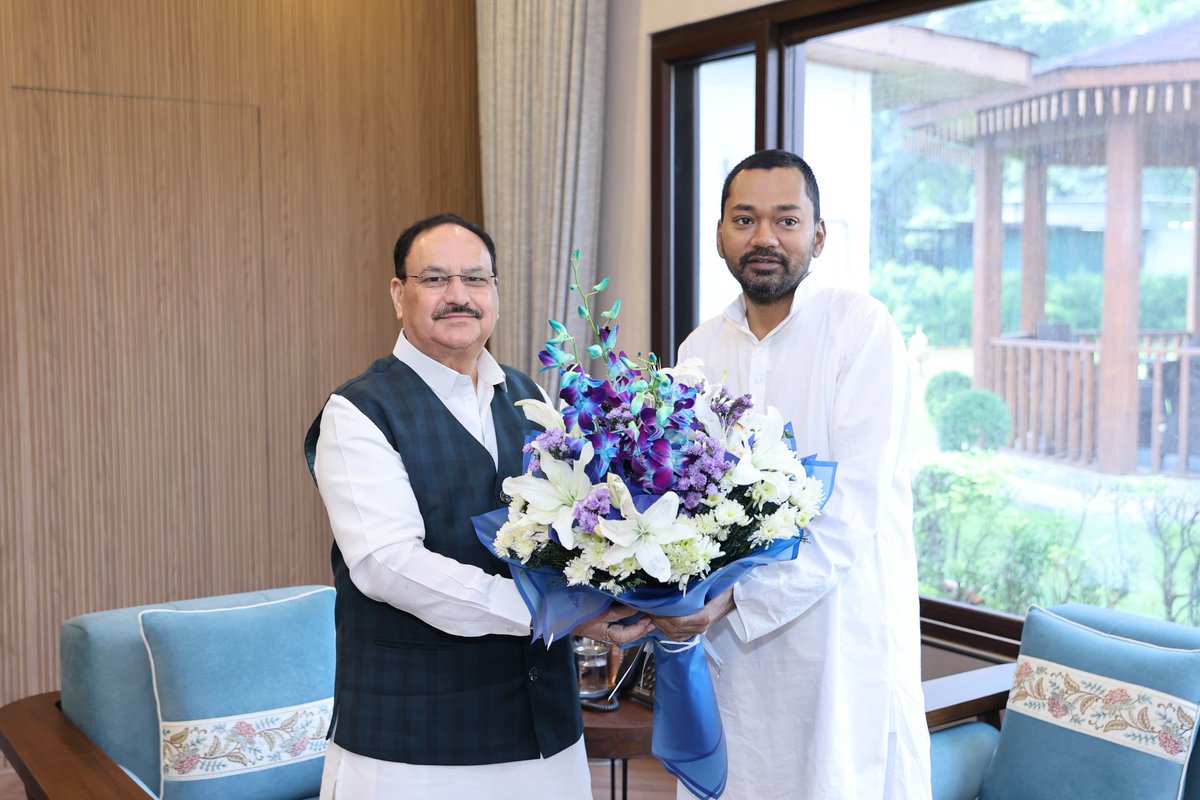 Nishantjdu81's tweet photo. आज नई दिल्ली में माननीय केंद्रीय स्वास्थ्य मंत्री श्री जे. पी. नड्डा जी के आवास पर उनसे मुलाकात कर प्रदेश की स्वास्थ्य व्यवस्था से जुड़े विभिन्न विषयों पर चर्चा की।

@JPNadda https://t.co/TgpJPim3QF
