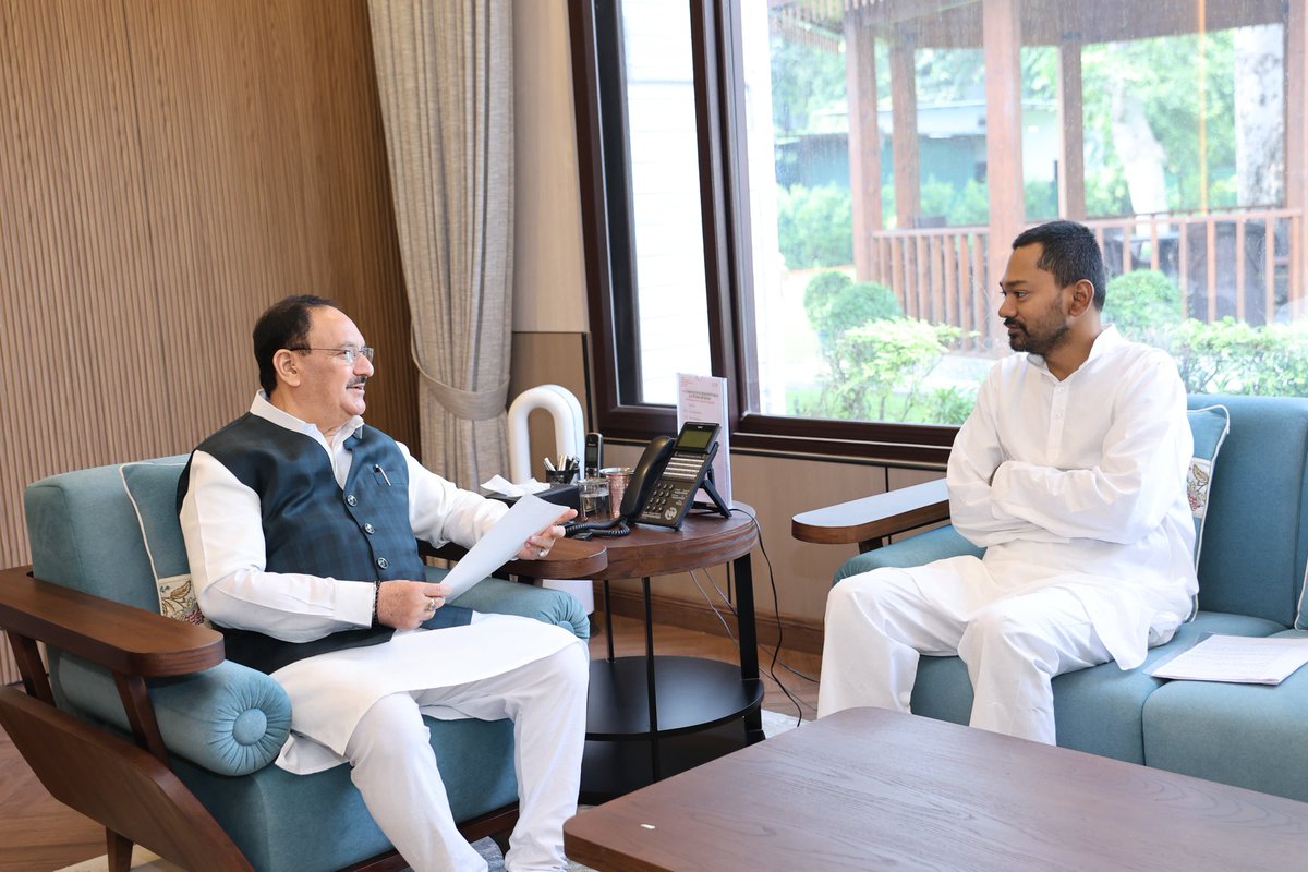 Nishantjdu81's tweet photo. आज नई दिल्ली में माननीय केंद्रीय स्वास्थ्य मंत्री श्री जे. पी. नड्डा जी के आवास पर उनसे मुलाकात कर प्रदेश की स्वास्थ्य व्यवस्था से जुड़े विभिन्न विषयों पर चर्चा की।

@JPNadda https://t.co/TgpJPim3QF