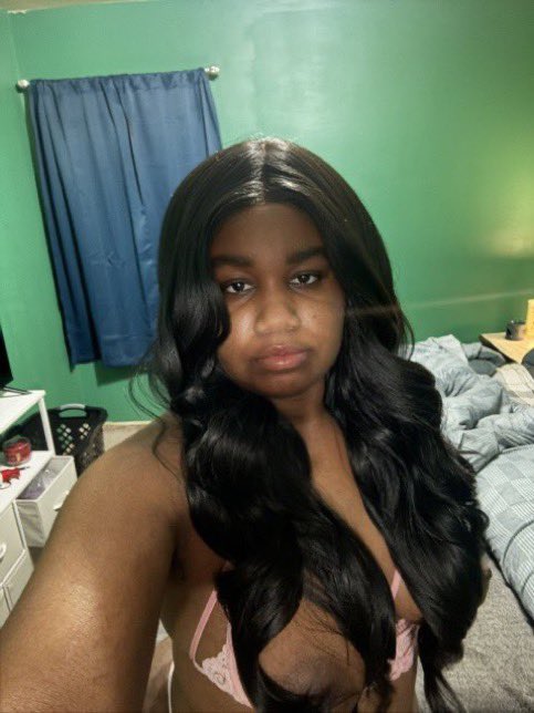 kittynshy's tweet photo. kiss it (˶>⩊<˶) #nsfwtwtًً #ebony #oldermen https://t.co/id2cE59Ytl