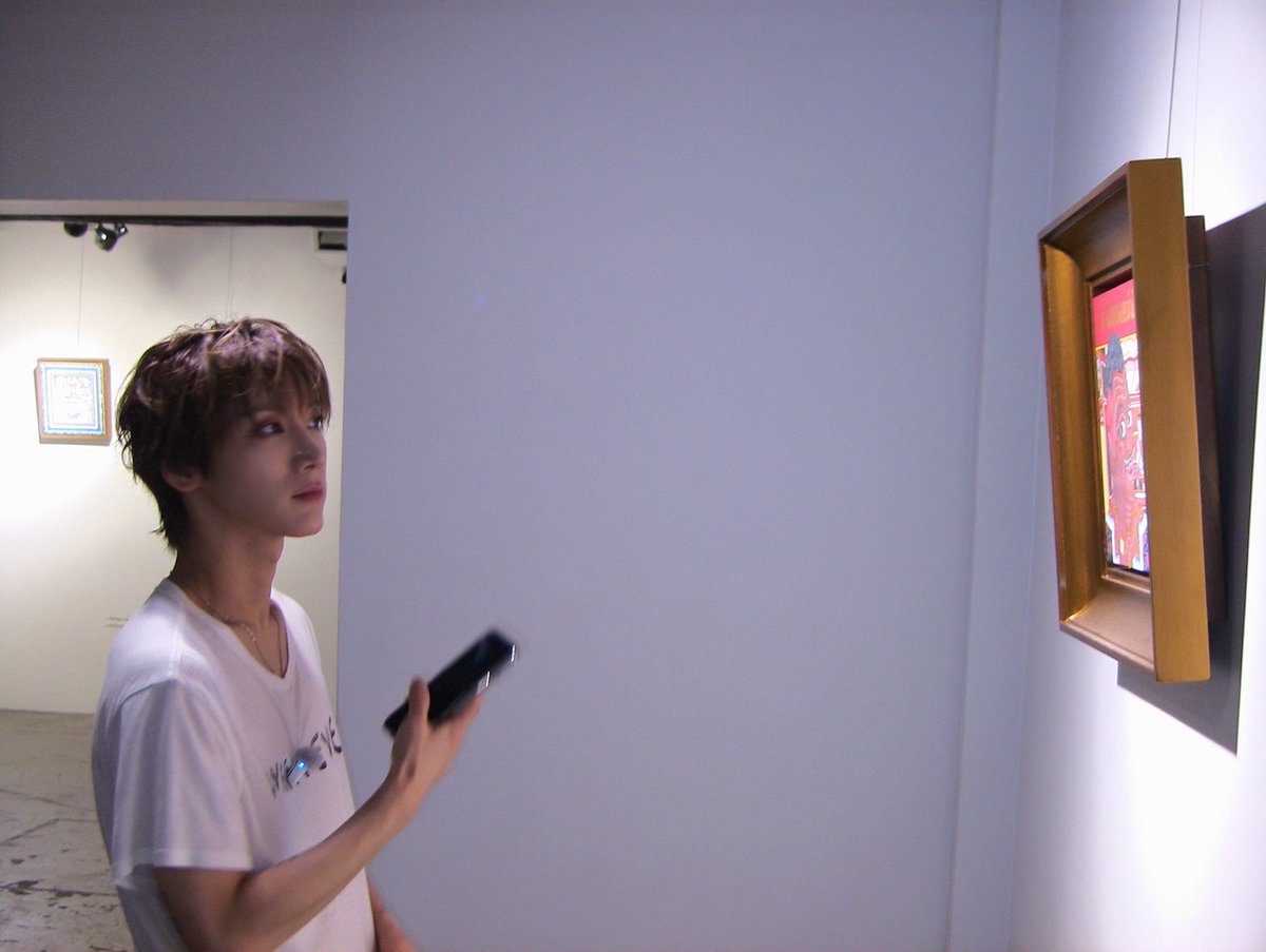 olalacool's tweet photo. สุดหล่อมาแบ่งปันรูปอีกแล้ว น่ารักมาก ฮีลๆๆ 💜🐈‍⬛ #tenlee_1001 https://t.co/SIOM5BuwsO