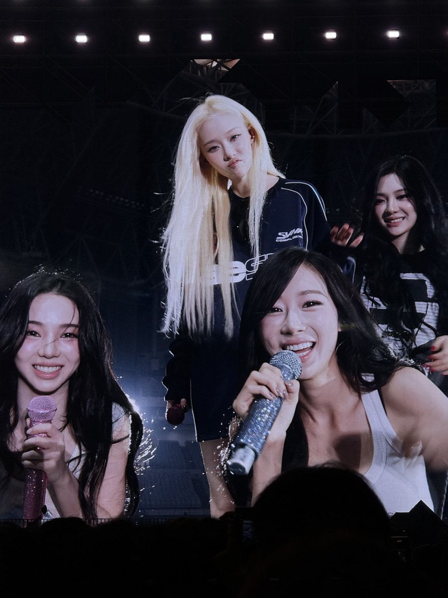 sunshine_080507's tweet photo. aespa 🥺🥺🥺🥺 https://t.co/Lv5eJ3VH4V