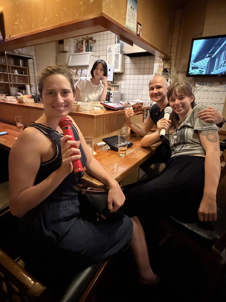 samurai_flag's tweet photo. 高円寺の飲み歩きが最高過ぎる！
最後はスナックへ。 https://t.co/NJcTk8tStq
