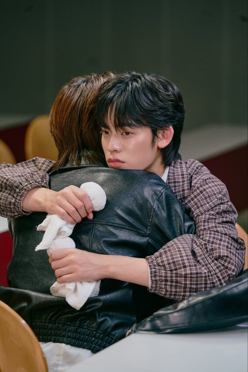 qteeblue's tweet photo. ปุ๊กปิ๊กยืมเสื้อด้วง? https://t.co/BTgYL6kbT8