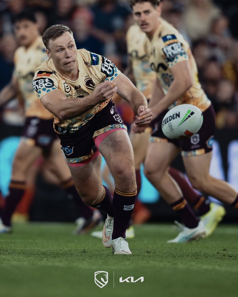 brisbanebroncos's tweet photo. Into the break up 30-24 ⏳ https://t.co/e475G2hEVR