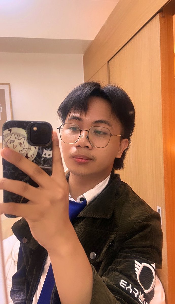 onlyuuii's tweet photo. 🪐 https://t.co/NyrW63Y5bw