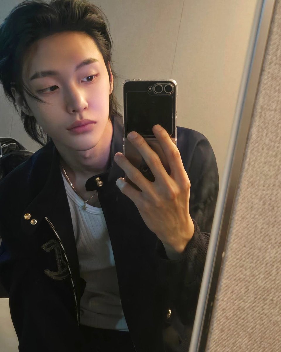 chriscorawr's tweet photo. #โอตาคุในเกาหลี https://t.co/CVL5FukLL6