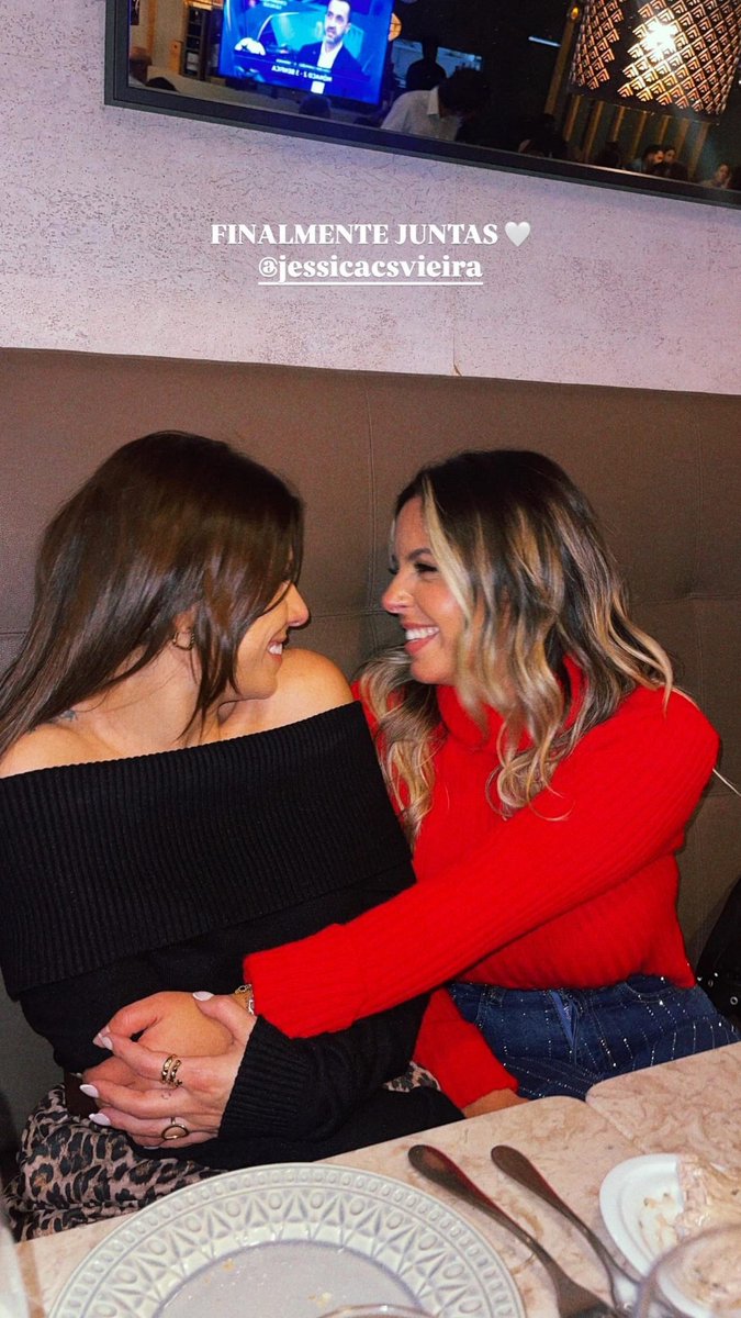 cataoliveira18's tweet photo. As minhas meninas
Orgulho em vocês 
As melhores do mundo
As que mais gosto💗
#marcianos #teamfaneca https://t.co/LZghsd3jAU