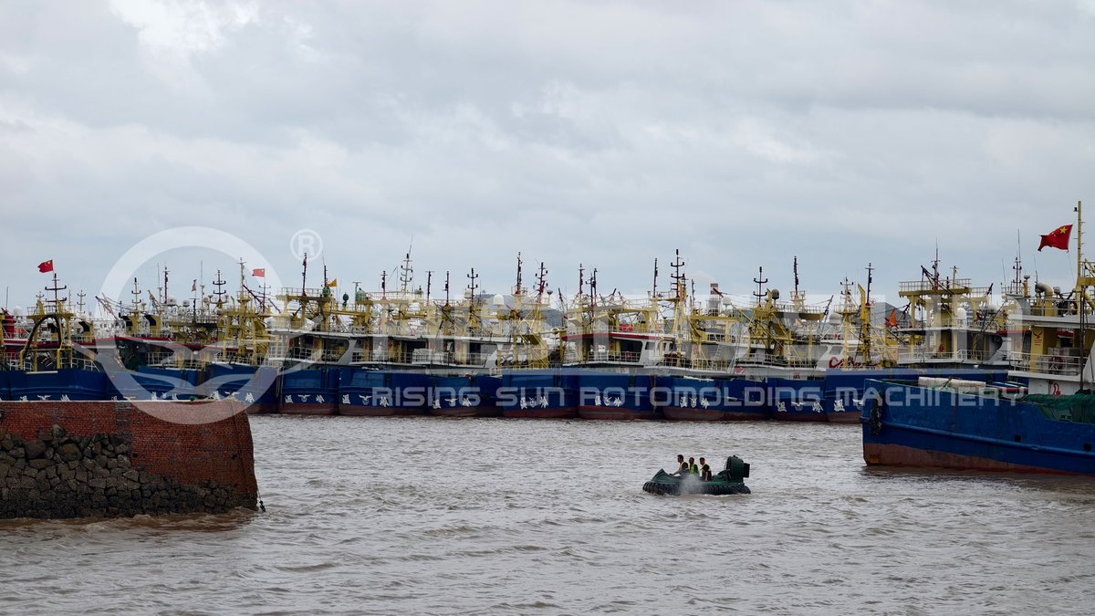 Rising_Sun_ROTO's tweet photo. 🚨 “We need help!”
“We are coming!”

As Typhoon No.13 approached, our #rotomolded hovercraft was deployed to support offshore operations.

Built for water, tidal flats, and land, it helps when the community needs us.

We respond when it matters.

https://t.co/0YGCjmlDyt https://t.co/9ElLTO3f4h