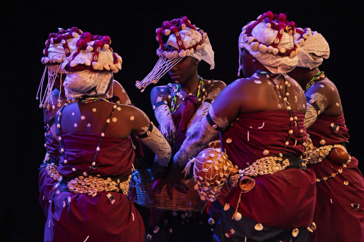 Festivalsdusud's tweet photo. BENIN VODUN – L’AME DE L’AFRIQUE
VODÚN DE BENÍN – EL ALMA DE ÁFRICA

Les traditions du Bénin sont un mélange riche de rites spirituels, de festivals, de pratiques sociales et de savoir-faire ancestraux qui façonnent l'identité culturelle du pays. https://t.co/1mGPzUm1qx