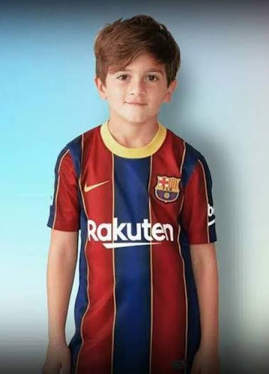 1_phadaH's tweet photo. Diomande at 8                   Thiago Messi at 8 https://t.co/Xh4FOX9Szy