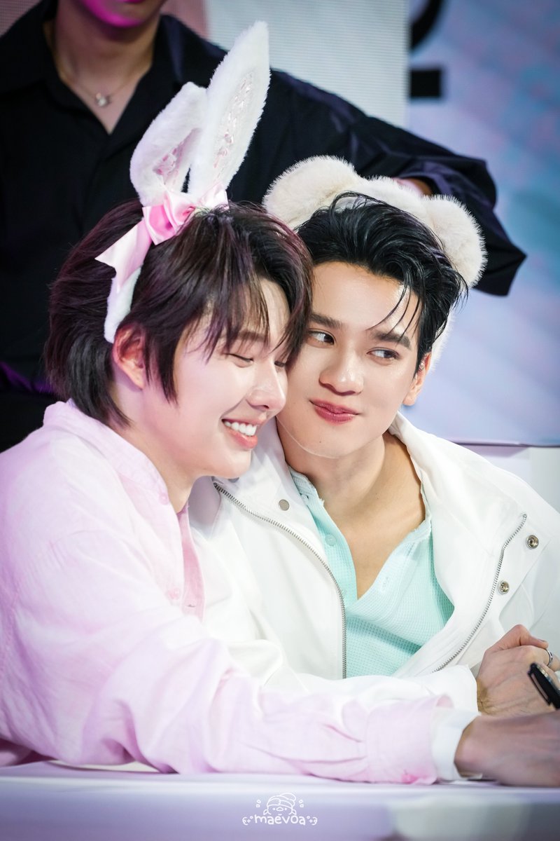 maevoa's tweet photo. หะริดแฮปปี้ จุ่มแก้มไปแล้วหลายสิบ 😆

#RBNxMeetandGlowKNP
#KengNamping https://t.co/is0uep7MEA