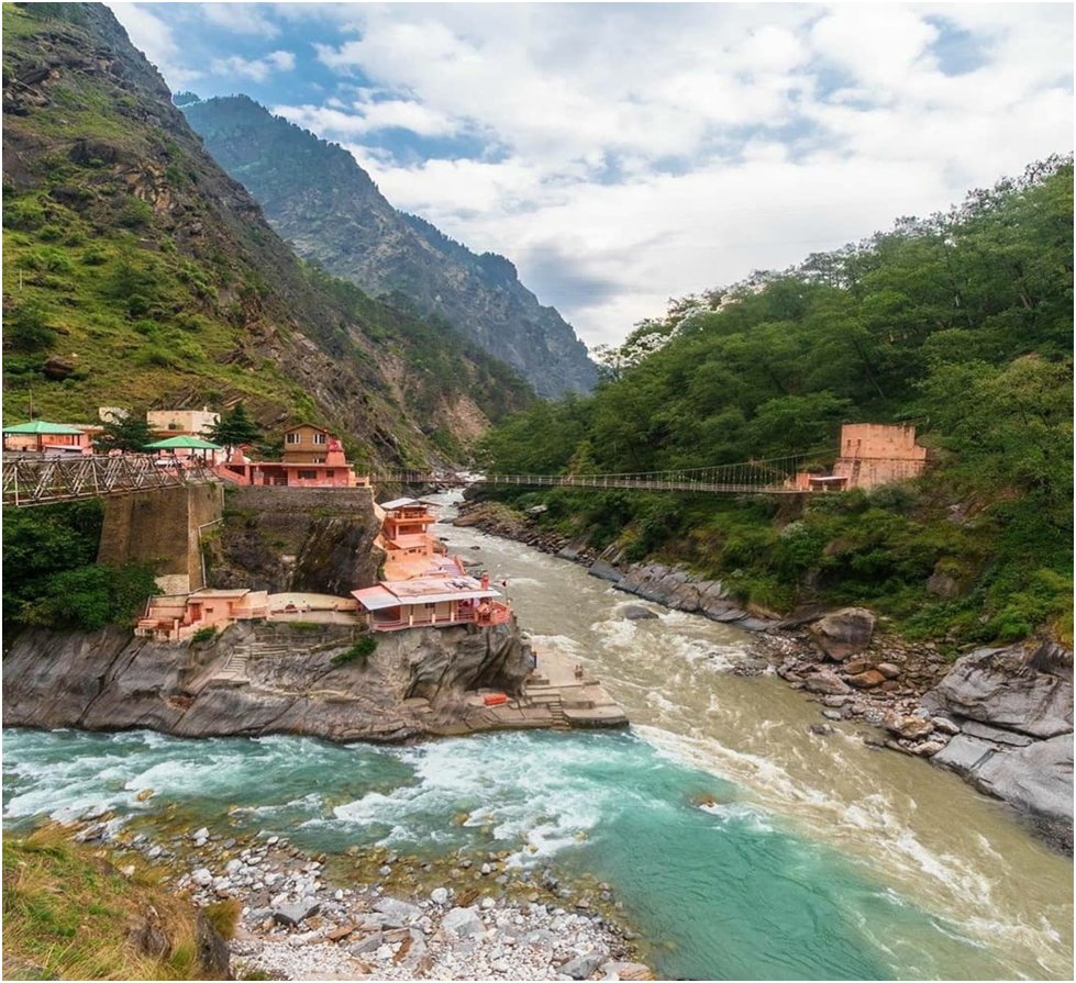 ClGadoo's tweet photo. Vishnu Prayag is one of the five sacred confluences (Panch Prayag) of the Alaknanda River in the Deva Bhumi as Uttarakhand is commonly known. The confluence lies on the road between Joshimath and Badrinath marked by an octagonal temple and turbulent green waters below the highway https://t.co/EfrQKQ4KTP