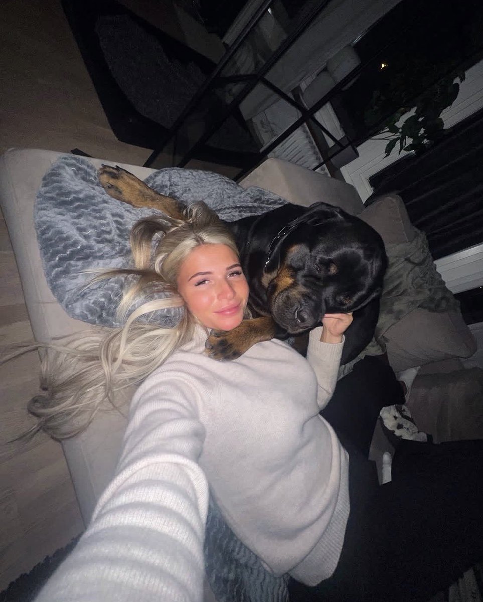 Bellaf5mb's tweet photo. dogwhore 
The art of zoo 🐕🐾🥺🖼️ is something that gives me pleasure. Watch my exclusive contents here 👇

https://t.co/IZEGet5Ubm https://t.co/cx4DrtAG4v