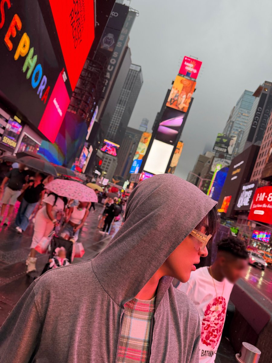 zhaoyufancokr's tweet photo. [260808] #KEONHO #건호 Instagram Update

“time square strolls” https://t.co/FNwYDQ2fgk