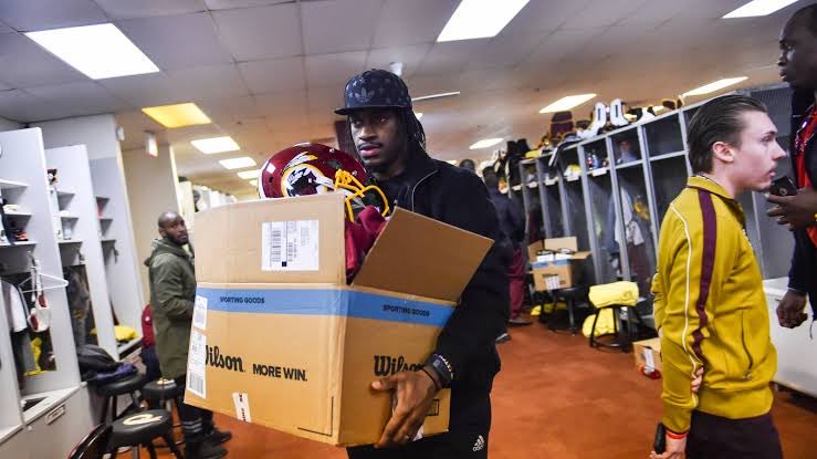 dohanance's tweet photo. Cleaned out my locker at the warehouse today https://t.co/Yg4UCaHLfc