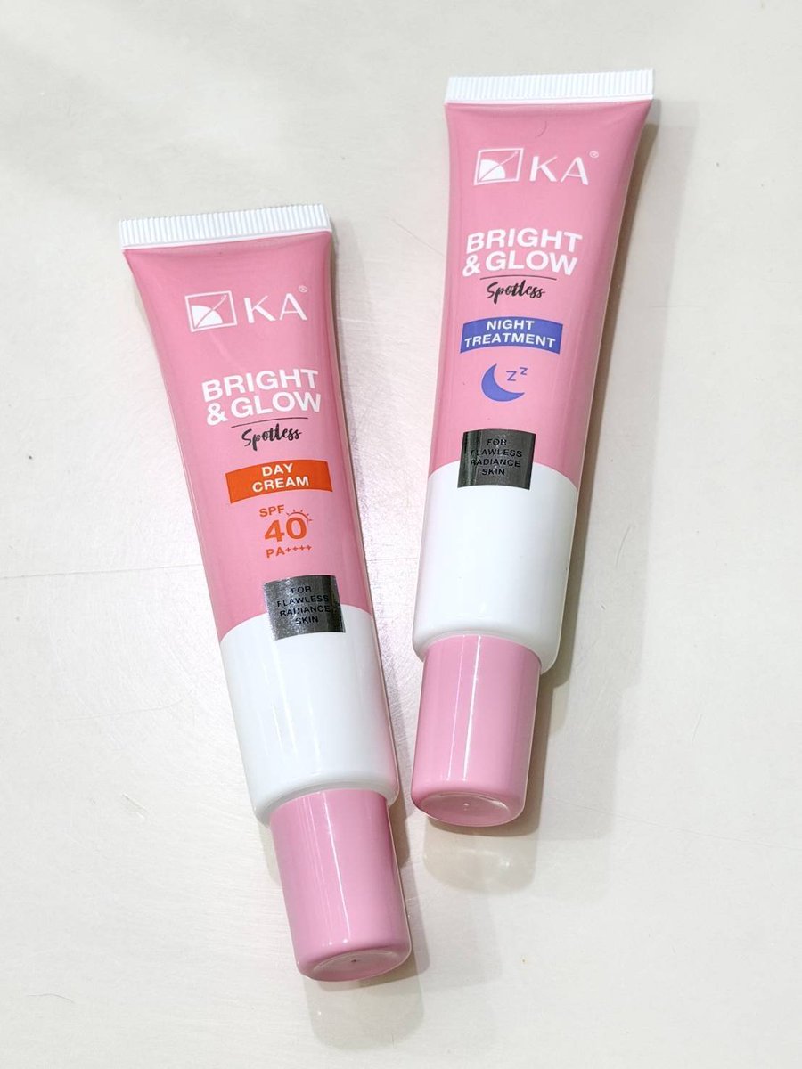callmevns's tweet photo. จบปัญหาหน้าหมองโทรมบี้ เพราะใช้ KA Bright &amp; Glow Spotless แพคคู่ เช้าใช้ Day Cream ลดจุดด่างดำ ปรับผิวใสสม่ำเสมอ ก่อนนอนทา Night Treatment เน้นเติมน้ำ ล็อคความชุ่มชื่น ตื่นเช้ามาหน้าพร้อมรับเมพอัพ เนื้อเกลี่ยง่าย ซึมไว ต้องเปิดใจลอง ราคาดีมั่กกก https://t.co/5W9GzDCy3o