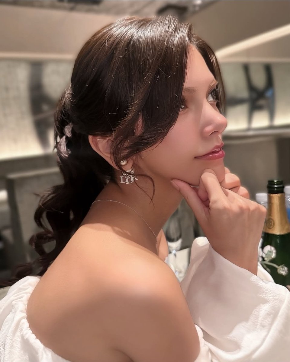 kmg7cat's tweet photo. Badly in Love will be the death of me. Why always the girls with the most worse trauma don't get anyone?? 😭 first Oto-san then Maririn 💔 and this guys js trying to place nice and leading them on when they like someone else aughhh fuck their ugly asses. https://t.co/v10XmdZlv8