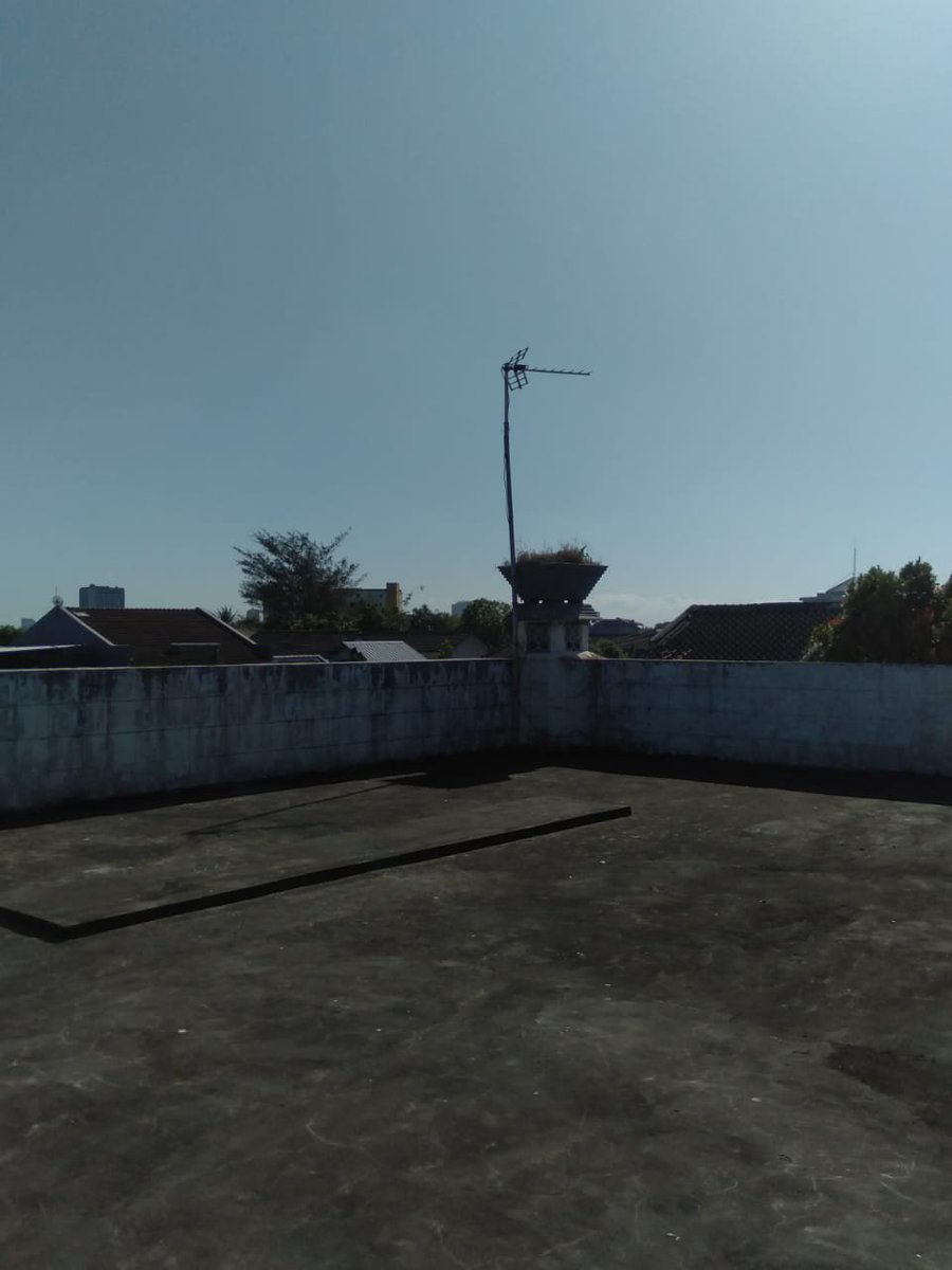 2csxjh's tweet photo. RUMAH DIJUAL CEPAT TANPA PERANTARA DAERAH TANJUNG BUNGA MAKASSAR, LUAS 122m² , 2 LANTAI + ROOFTOP, 3 KAMAR TIDUR, 3 KAMAR MANDI, LISTRIK 3500VA, POJOK, dekat TSM, Losari, Siloam Hospital.
masih BISA NEGO sy buka harga 1M, silahkan nego dulu lewat chat 0823-4399-0311(Jihan) via WA https://t.co/Petc3QBv49