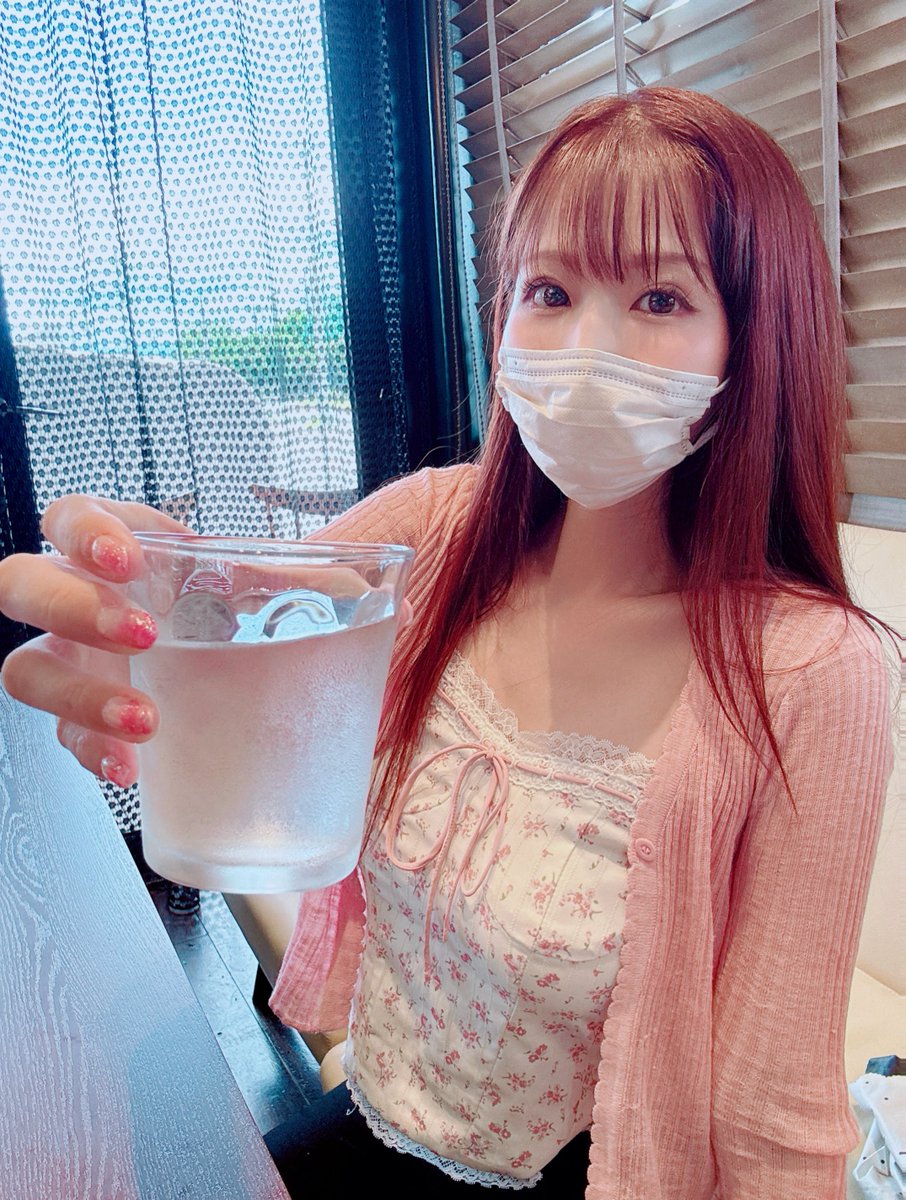 Kuroneko_S_chan's tweet photo. 今日はＮＯバイクday🏍

はい、お水どうぞ🫗 https://t.co/xhGTLP2yI3