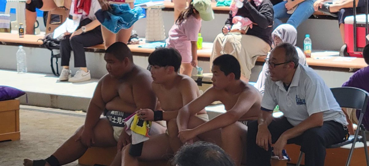igarashsumoclub's tweet photo. 埼玉県上尾市上陸‼️関東中学校相撲大会😃

五十嵐相撲倶楽部生出場💪💪
一年生チームながらベスト8㊗️㊗️😁😁

選手たちの応援よろしくお願いします🙇🙇 https://t.co/tfuO1RdNCq