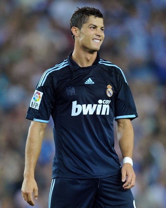 MadridXtra's tweet photo. Cristiano Ronaldo with the 2009/10 Real Madrid kit from his debut season. 🥲🤍 https://t.co/QPTHrjFTZx