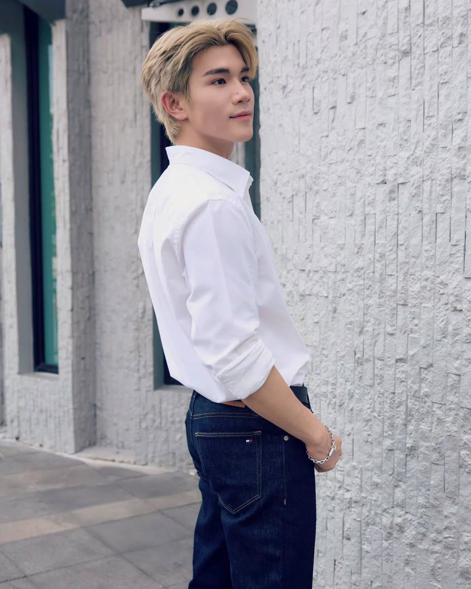 Atomiums's tweet photo. สุดจะโซ๊ะ!!! ร่างทองสุดๆ 🤍🫳🏻👦🏼

@tommyhilfiger @tawattannn
#TommyHilfiger #TommyFamily
#Fourthnattawat #โฟร์ทณัฐวรรธน์ https://t.co/EaTOkcLwri
