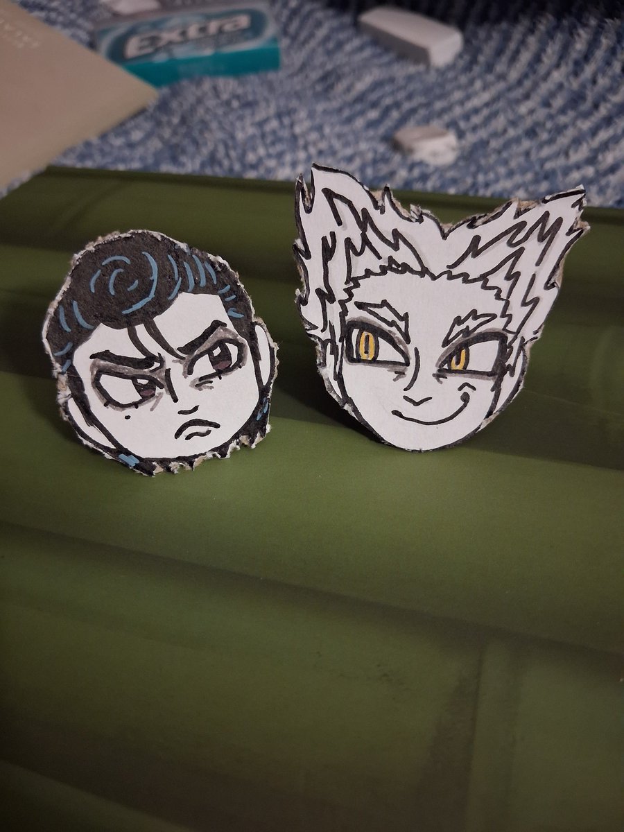 valyixdaog's tweet photo. da babies as cutouts #batarou https://t.co/X4wNhujSQX