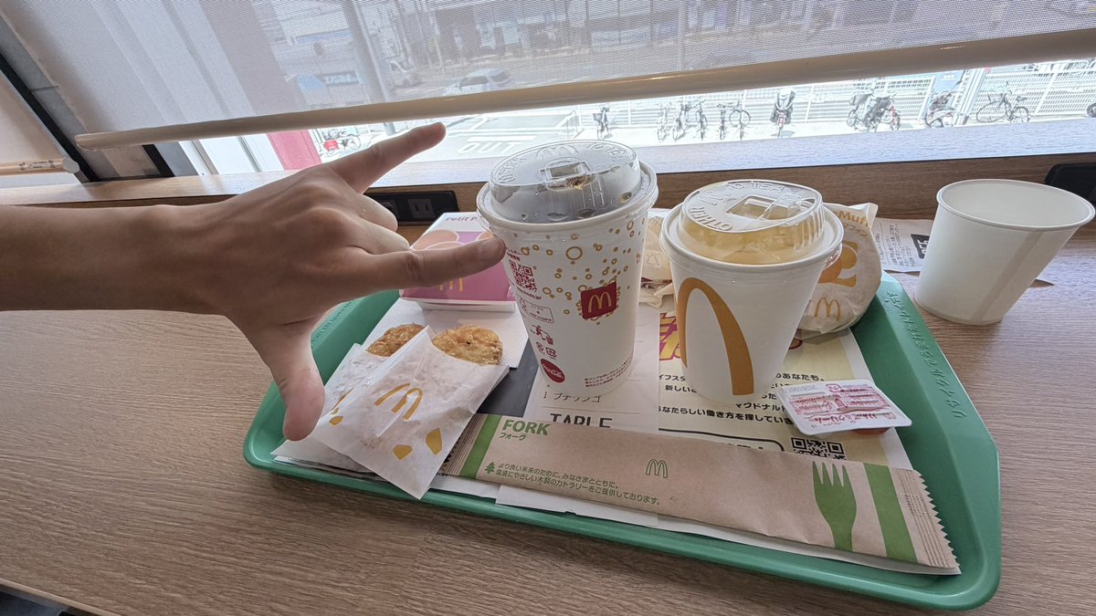 CHU_omt's tweet photo. 今日は100億年ぶりに朝マック行った https://t.co/UTYMahUY5j