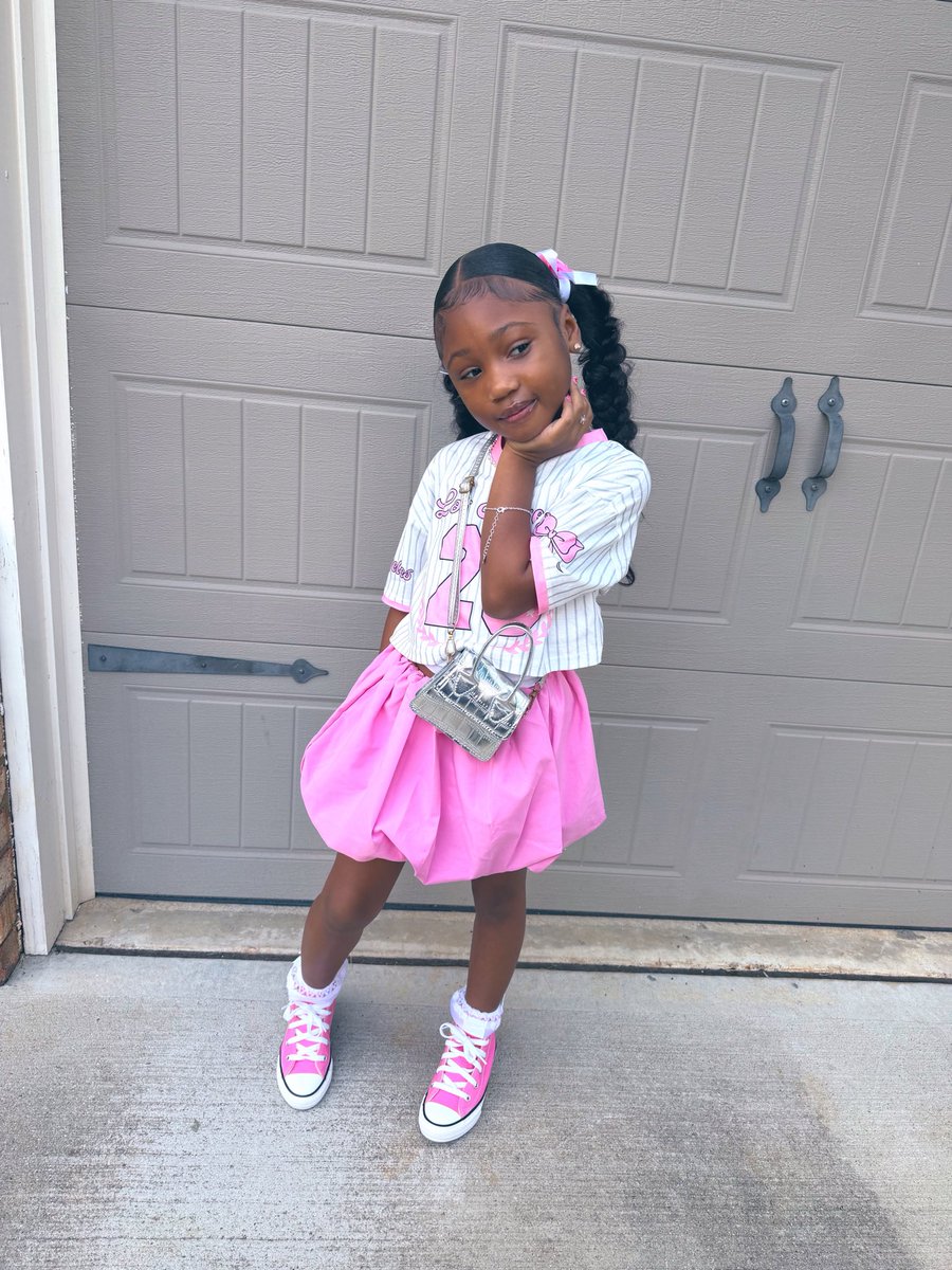 mustbetaay's tweet photo. my princess Ava Dior🥰✏️📚 https://t.co/DlOmFGjiFu
