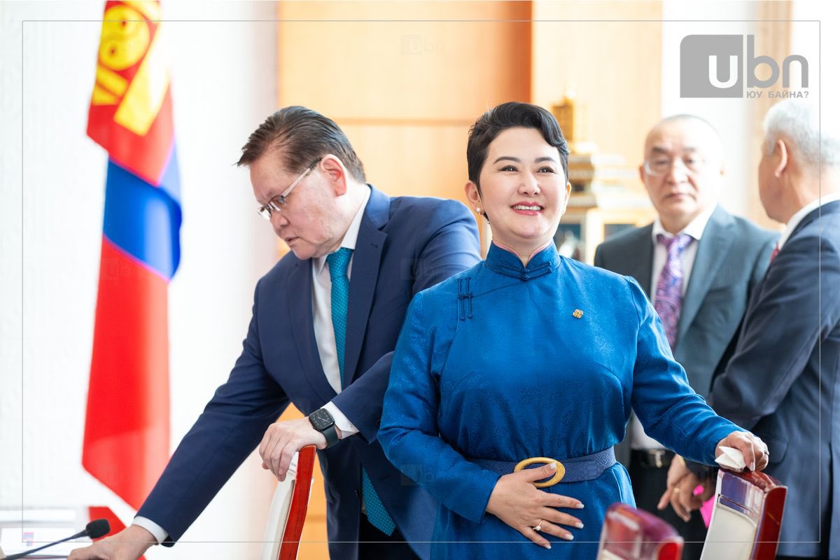 mandaxzull's tweet photo. Гадаад хэргийн сайд Б.Батцэцэг огцрох өргөдлөө өгсөн нь сайн хэрэг боллоо. Одоо мэргэжлийн чадвартай хүн сайдаар томилогдож төр түмнийг буян заяа ивээх болтугай 🇲🇳 https://t.co/Yphrq55s1W