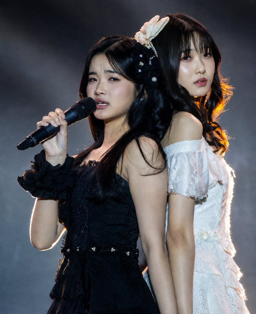 RevaDiMaria's tweet photo. JKT48 REQUEST HOUR 2026
Erine &amp; Oline 

🍁Reparasi Photobook https://t.co/d5pbhYSwFj