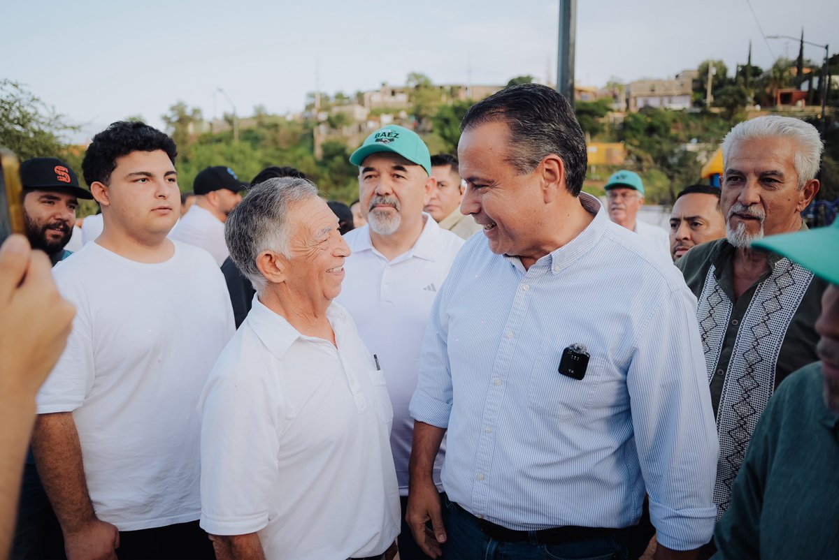 tonoastiazaran's tweet photo. ¡Qué energía y gran entusiasmo se sintió esta tarde en Nogales! 🙌🏼

Nos reunimos con ciudadanas y ciudadanos del municipio, invitados por la asociación Sonora Con Todo, para escuchar, compartir ideas y hablar de frente sobre los retos que viven todos los días.

Cuando hay participación, organización y ganas de cambio, ¡no hay quien nos detenga! 💪🏼

¡Gracias, Nogales, por recibirnos con todo!