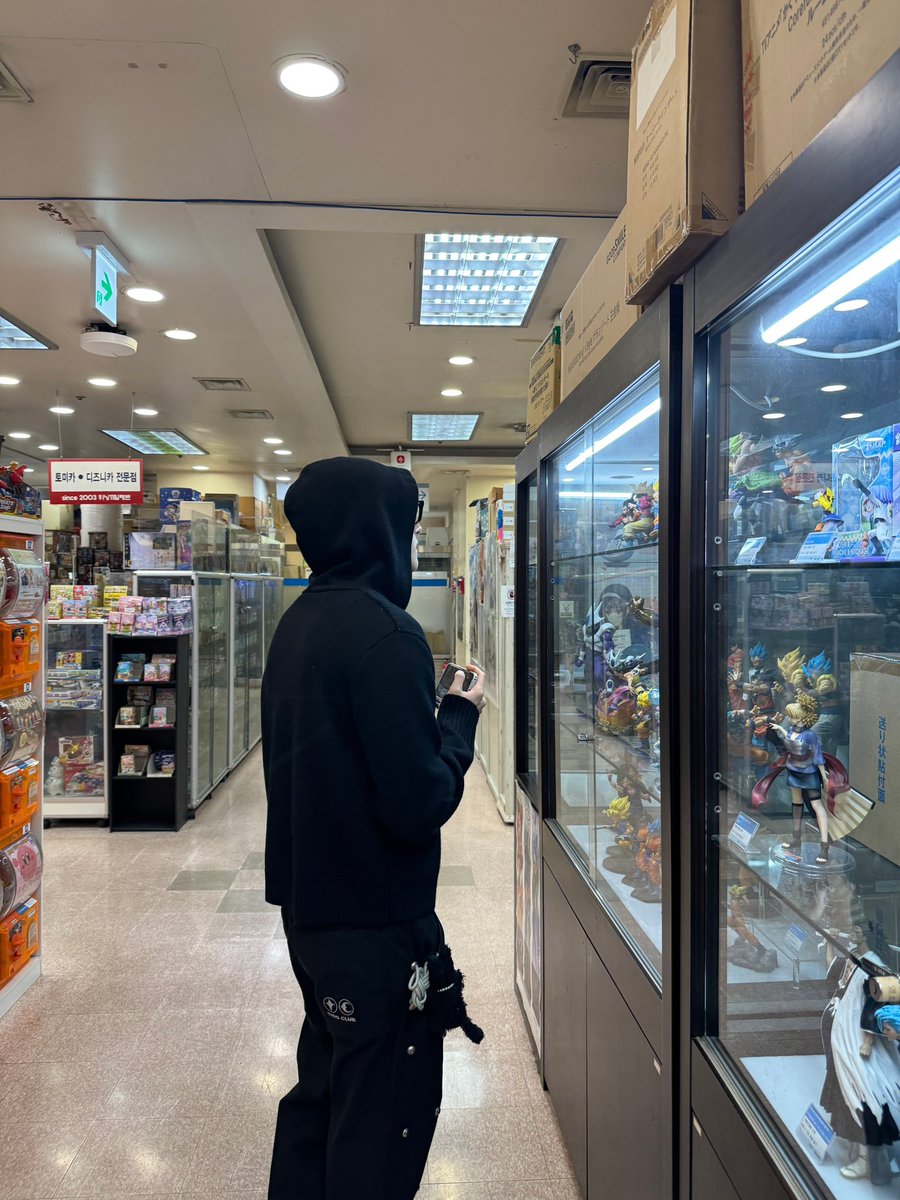 imbebezero_v's tweet photo. 260808 비스테이지 I.M

808 🥹 https://t.co/34M1Zf0EZZ