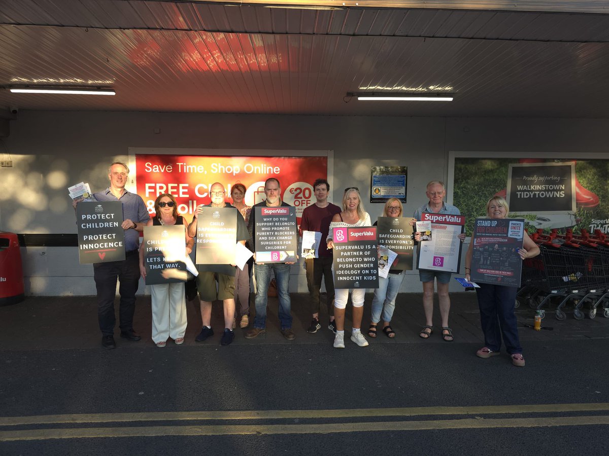 Jklunden's tweet photo. This is the power of a grassroots campaign.

Men and women, parents and grandparents, are coming together across the country to challenge SuperValu’s partnership with trans activist NGO BelongTo.

Tonight in Walkinstown, many conversations were had with customers, leaflets were distributed, and SuperValu customers are asking why the company is disregarding child safeguarding.

The campaign is growing. 🇮🇪