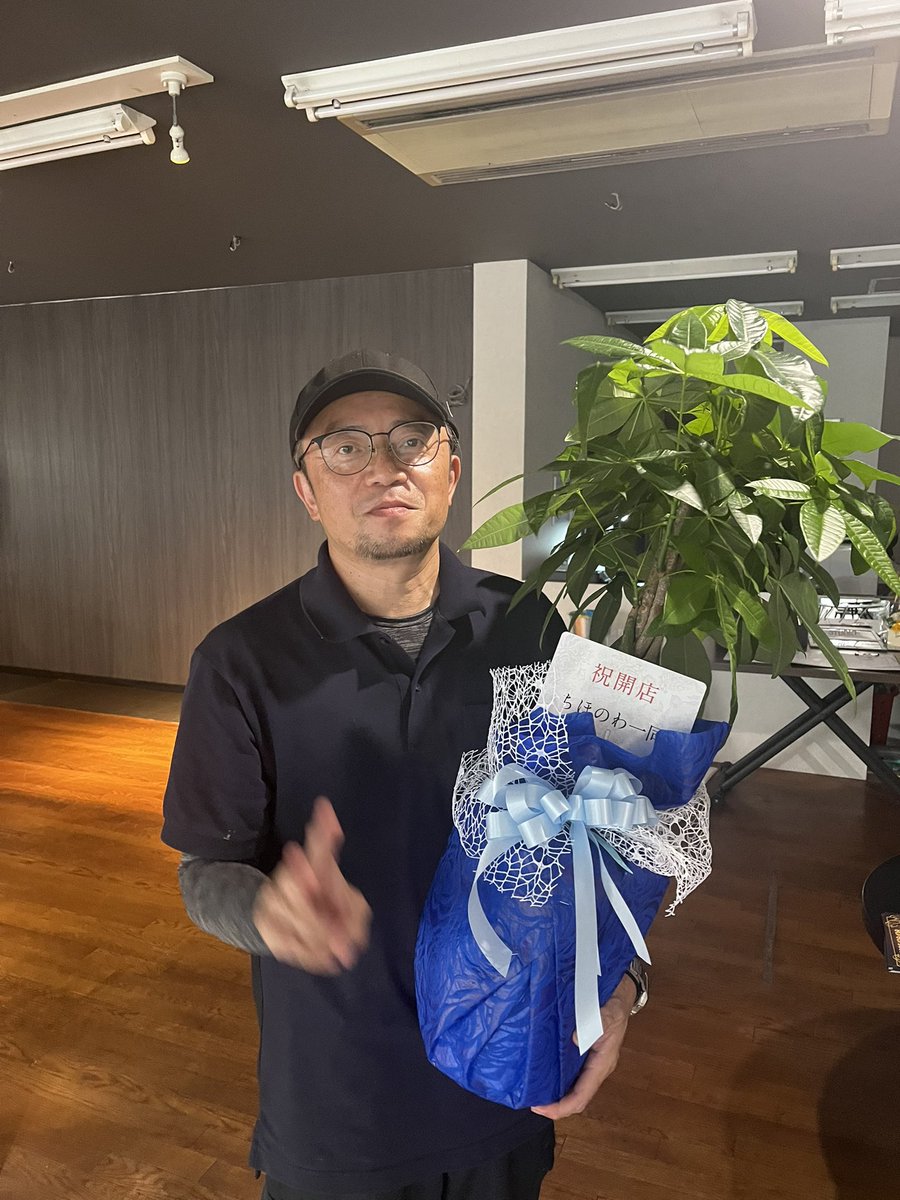 kucky918's tweet photo. 本日のPodcastは先週に引き続きSTUDIO WIZ代表飯干記章さんのお話後編！
8月8日本日オープン！！
16時よりライブイベントがあります！
僕は17時より歌います！！
【stand FM】
https://t.co/29a6gfxCRf https://t.co/QInkPDA5qa