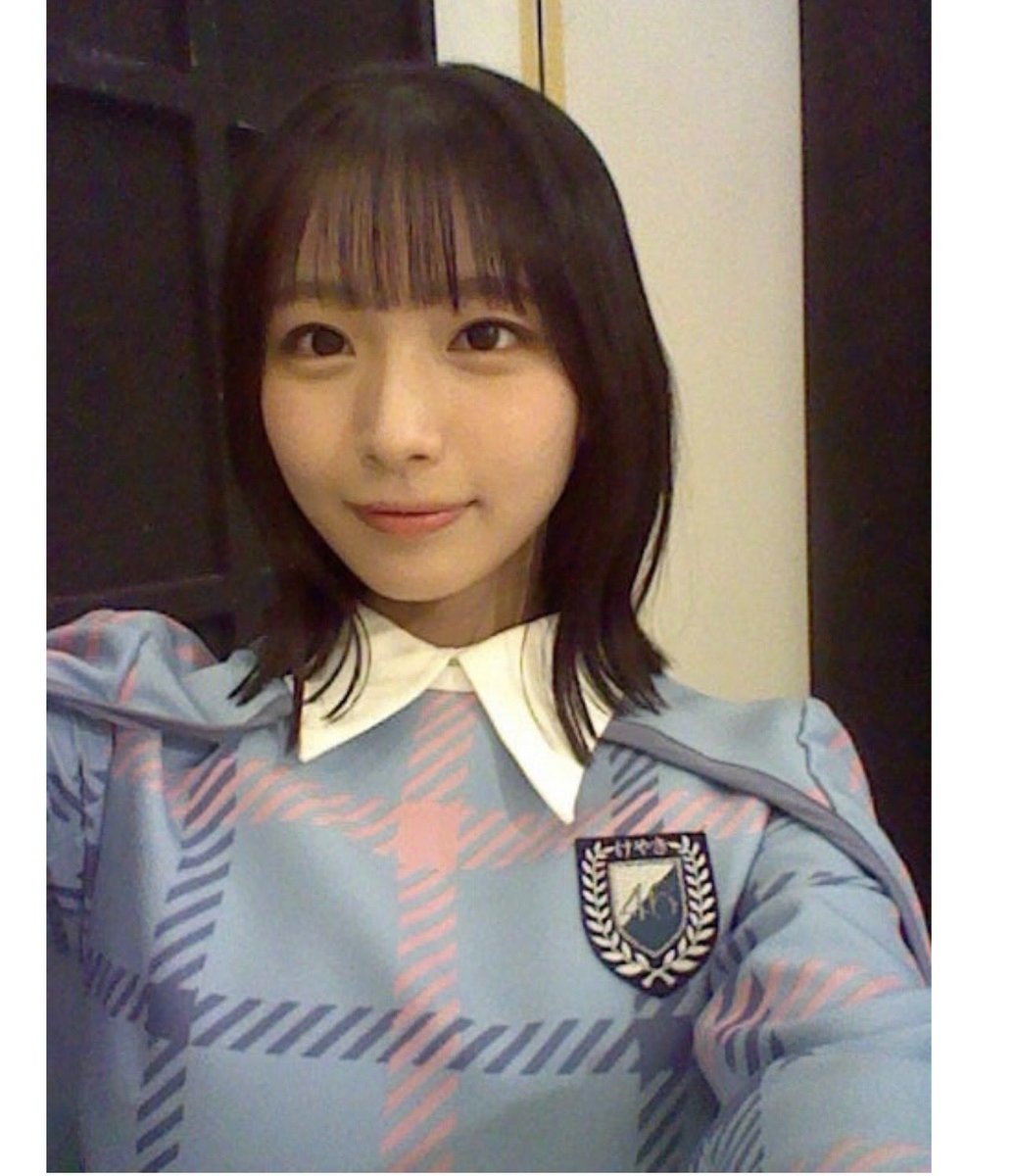 NonPro_DD's tweet photo. 8/8 昼 日向坂46ミーグリ

17th⑤ 2部
大野愛実 3枚
  おはよう可愛い '嬉しい'
  メッセ写真可愛い！
   '頑張って送る'
坂井新奈 2枚
   可愛いスタイル良き
   'ありがとう'
   横浜リアミ隣から見えた！
   'そう⁈' 時間切れ終了
   びっくり顔😲可愛い！ https://t.co/voCPZ40OhJ