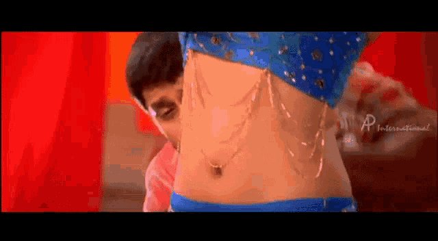 ravi129326's tweet photo. @AjeyKrishnan @AjeyKrishnan @Soundaryaveriy1  indha song kagave bheema padam cd vangi pathen.. Trisha udamba pause revind zoom panni pala thadava Blue and red are my favoutite 🥰😍🤩😘 Nostalgic days https://t.co/A7gmafKVWZ