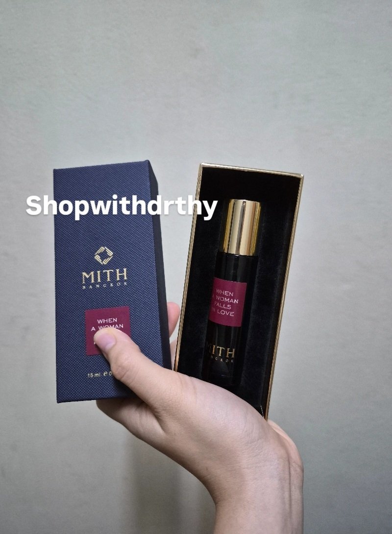 shopwithdrthy's tweet photo. Mith when a woman falls in love 

15 ml มีถุงผ้าจิ๋วให้ด้วยค่ะ

290฿ ฉีดเทสกลิ่นไปสองปื้ด 

#Mith #Mithbangkok #ช้อปช่วยติ่ง https://t.co/60KZ4619Ow