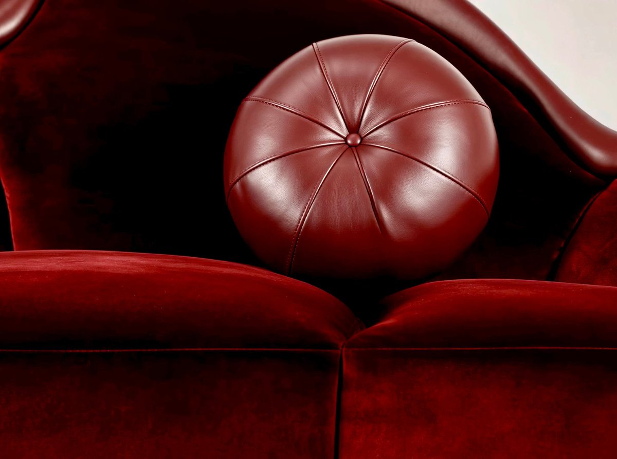 Christopher_Guy's tweet photo. Sculptural elegance meets cloud-like comfort.
Crafted with a curved wooden shell and soft premium leather, the Marshmelle sofa is the inviting heart of your home. Everyday refined comfort, designed for unwinding. https://t.co/rIPeGAmCSa