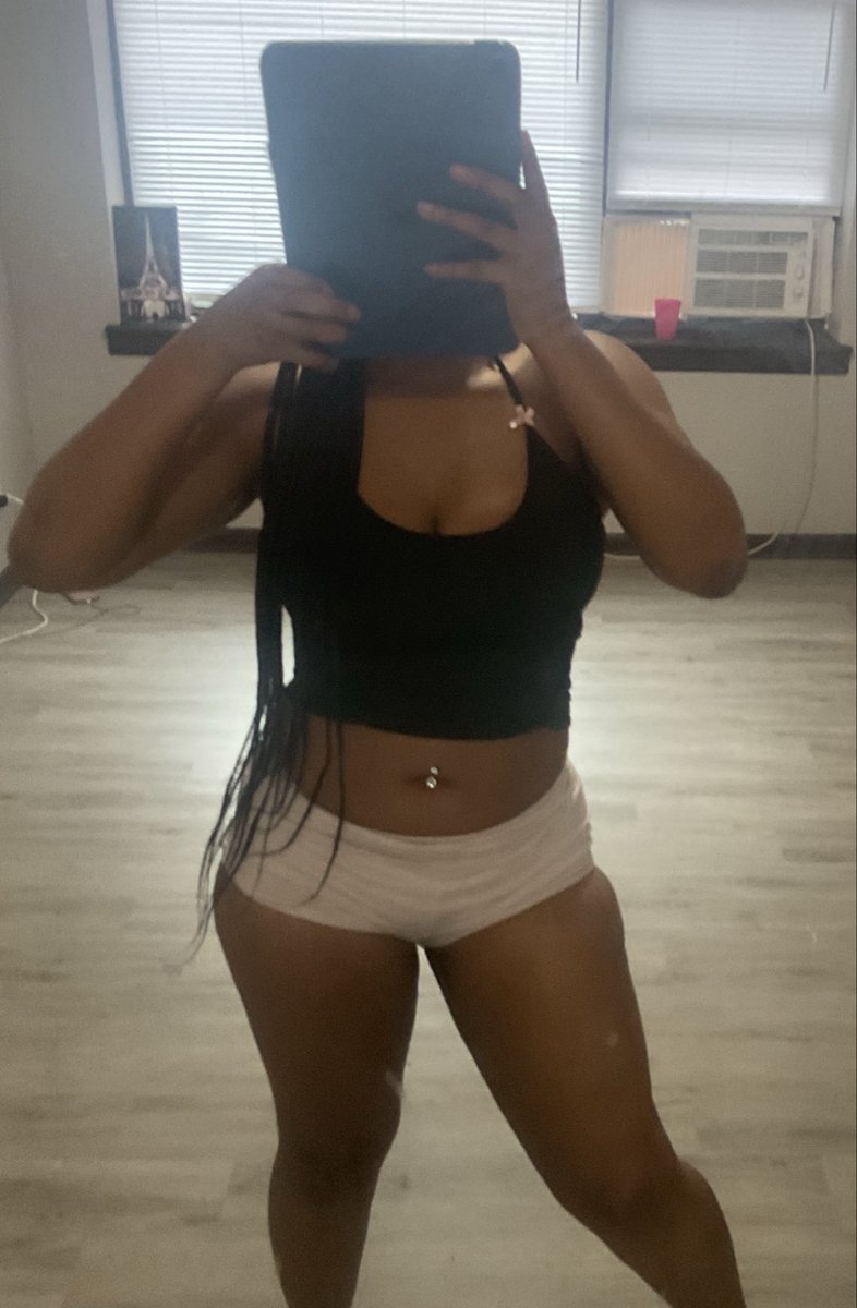 fucklelebae's tweet photo. iPad Flicks 💋 https://t.co/hrBV9qF2R1