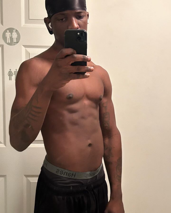 BigSlime98's tweet photo. Post run body
#gym
#abs
#run https://t.co/XgPlAVKRey