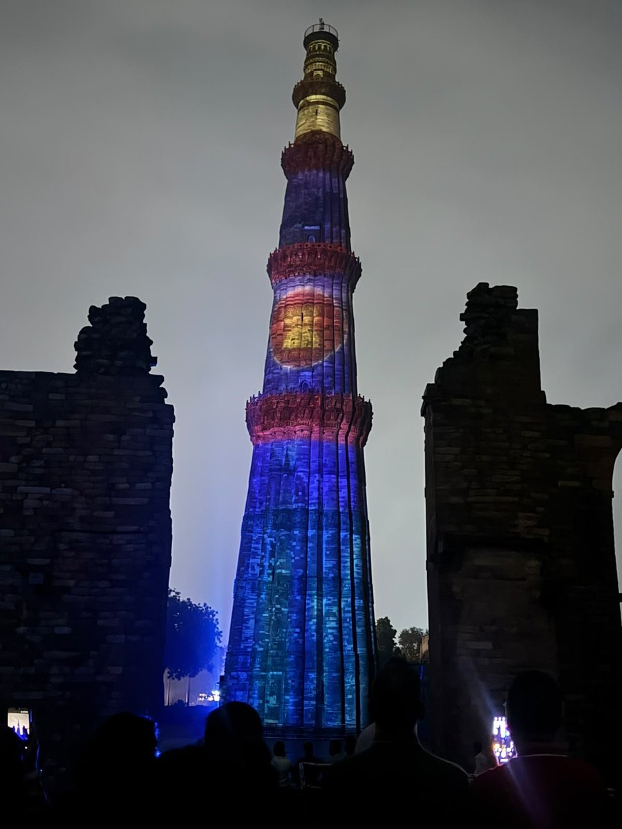 hcikl's tweet photo. Happy ASEAN Day! 🎉

@hcikl conveys best wishes to @ASEAN Member States on the 59th ASEAN Day

The iconic Qutub Minar in New Delhi, one of India's historical landmarks and a UNESCO world heritage site, lights up with the @ASEAN flag on eve of #59thASEANDay

#IndiaASEAN
 #ActEastPolicy

@MalaysiaMFA
@indiatoasean