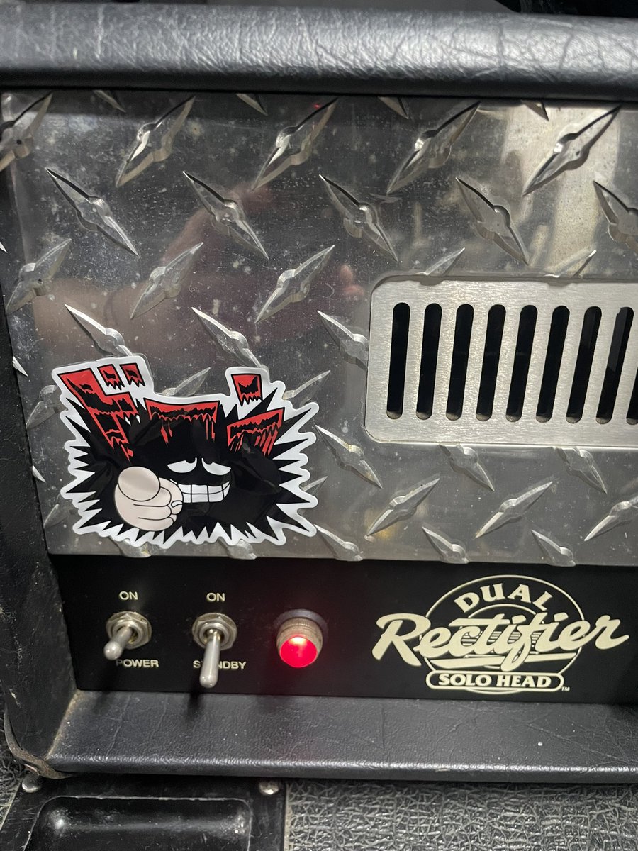 Takumi_Salivan's tweet photo. 【復活】アンステ時代に使ってたメサブギーのレクチが15年ぶりくらいに復活しました。全オーバーホールです。
やっぱメサは2CHの旧モデルが好き😘
オレのやつ、エンジニアさんも絶賛の最初期のモデルだったようです。
先週の大阪のSALIVANSのライブで使いました。
あいかわらずぶっ飛ぶサウンドです。 https://t.co/XuhG8A6l4K