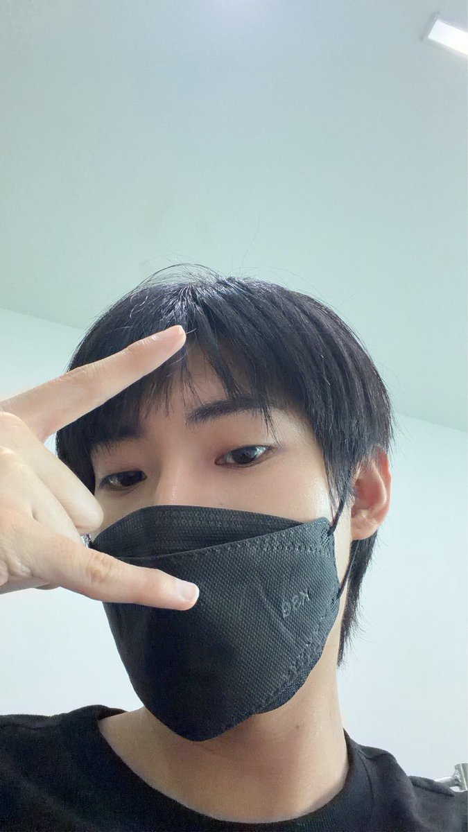 kerdomundi's tweet photo. ผ่าวันนี้ช่วงเย็น ฝากทุกคนเป็นกำลังใจ รีบกลับมาเวลเนสกับแม่ไวไวนะบ่ามอม ผ่านไปด้วยดีแน่นอนเพี้ยง ๆ 🩹✌🏻🤍

#GetwellsoonTutorKrp 
#TutorKrp https://t.co/lXHoAXERTN