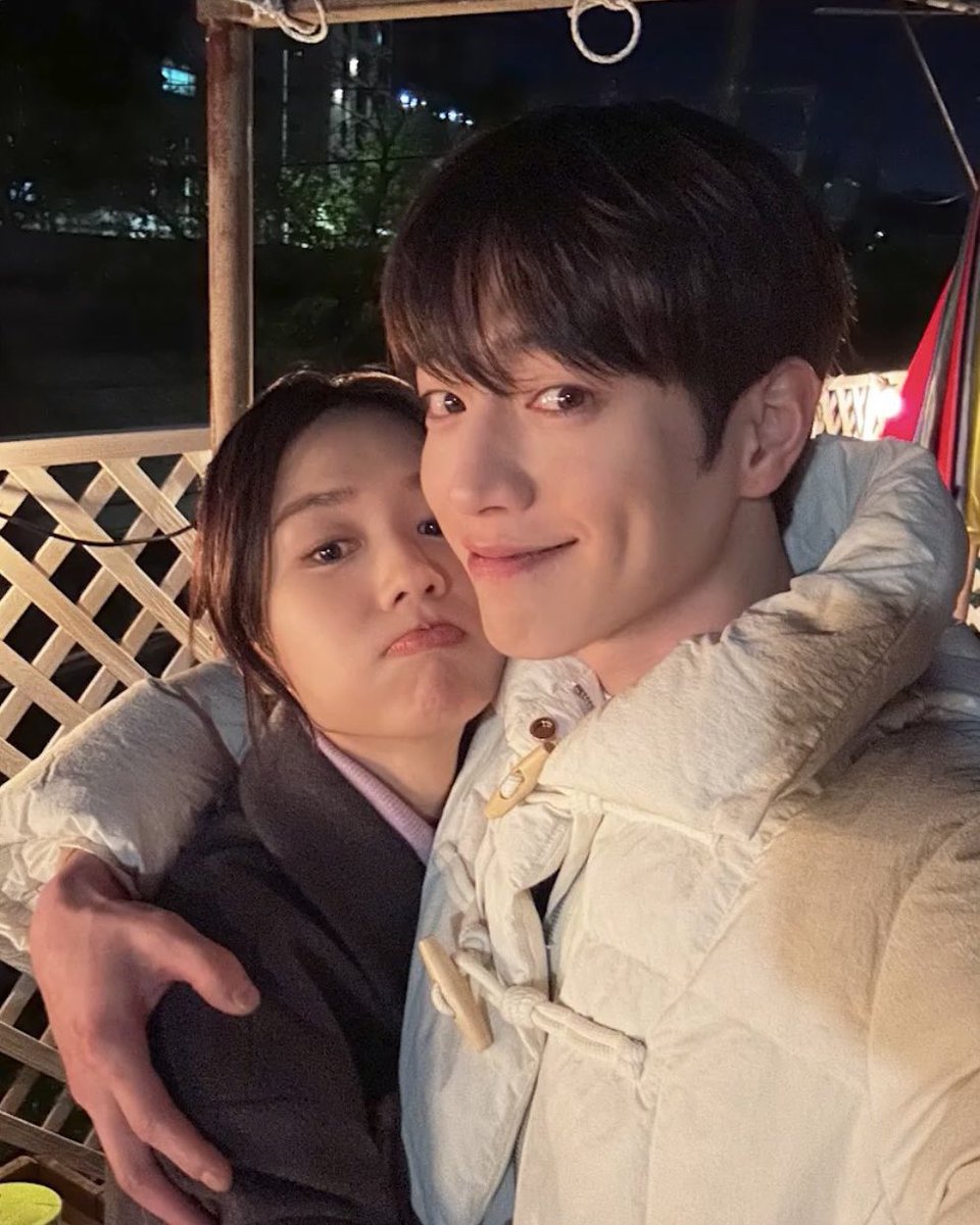 o3o_rookie's tweet photo. 너 말고 다른 연애 서강준 소속사에서
남궁미도 미공개 커플 사진 올려줌.. 제발 저요 https://t.co/5yTJ6rs32W