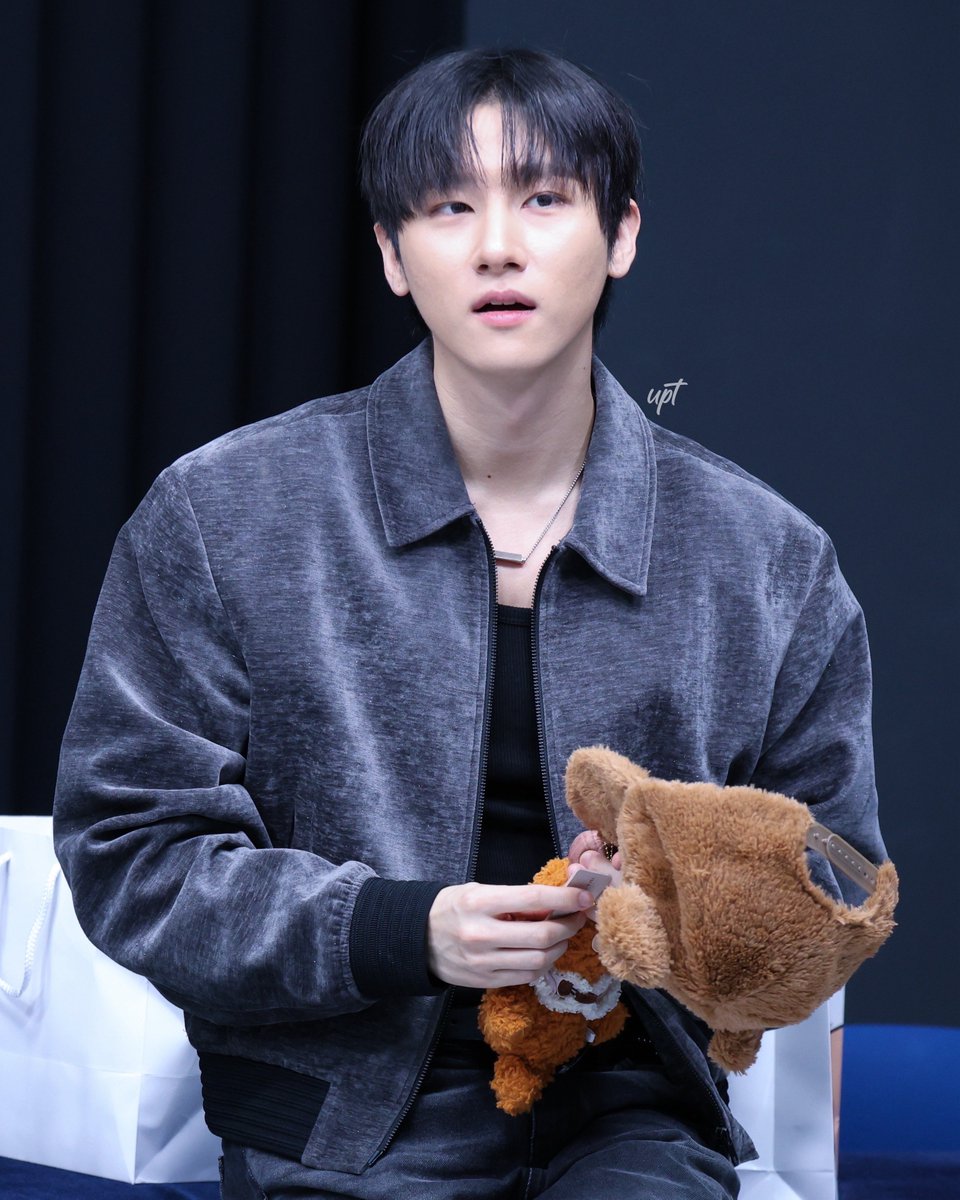 mbb_da_'s tweet photo. 251123 위드뮤 대면 팬싸

세계 고양이의 날이지만 곰돌이🐱🐻

#몬스타엑스 #MONSTA_X 
#임창균 #아이엠 #IM #CHANGKYUN https://t.co/smzyGdMoJs