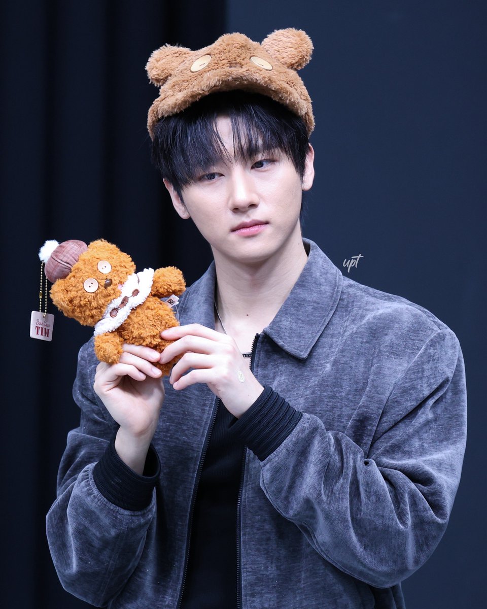 mbb_da_'s tweet photo. 251123 위드뮤 대면 팬싸

세계 고양이의 날이지만 곰돌이🐱🐻

#몬스타엑스 #MONSTA_X 
#임창균 #아이엠 #IM #CHANGKYUN https://t.co/smzyGdMoJs
