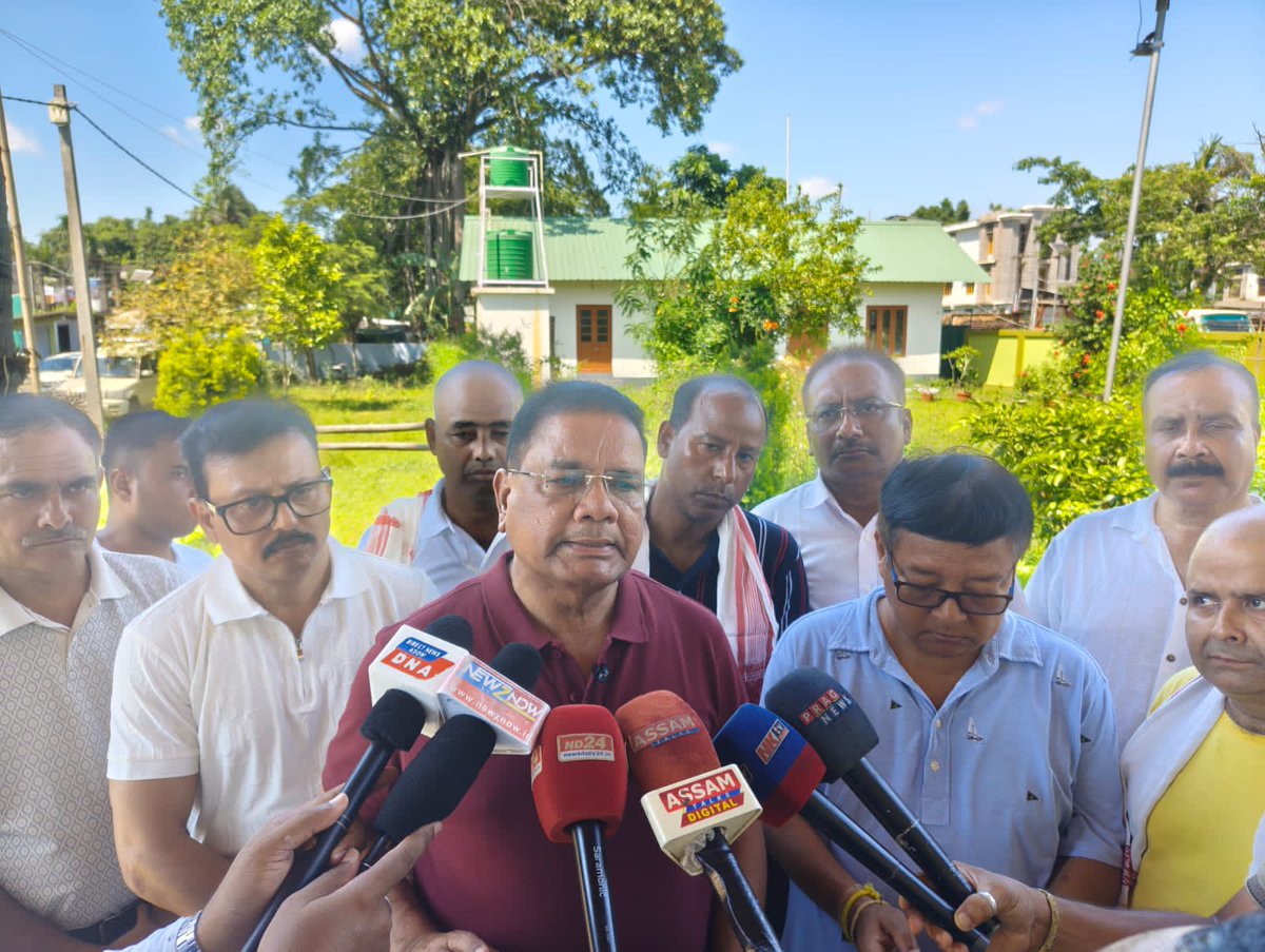 ripunbora's tweet photo. Stood with families devastated by the recent floods in Sivasagar and Charaideo. In the presence of Ex-CLP leader @DsaikiaOfficial,I contributed one month’s pension to support around 100 affected families with essential items. A small effort to bring hope &amp; a smile.

@RahulGandhi https://t.co/r8CEXcXVpt